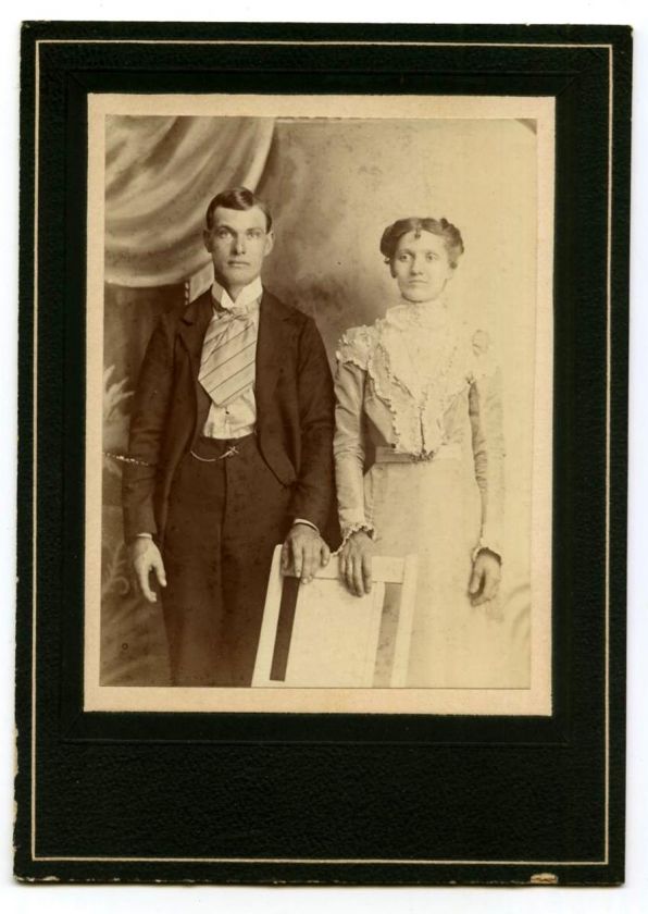 Victorian photo WEDDING DRESS couple GREAT FASHION  