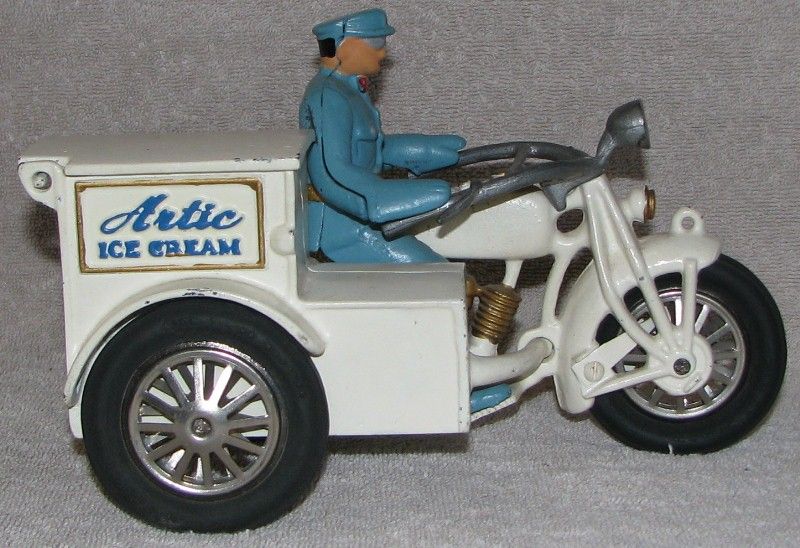 Rare 1of2 Hubley Style Artic Icecream Sidecar Motorcycle Cast Iron Toy 