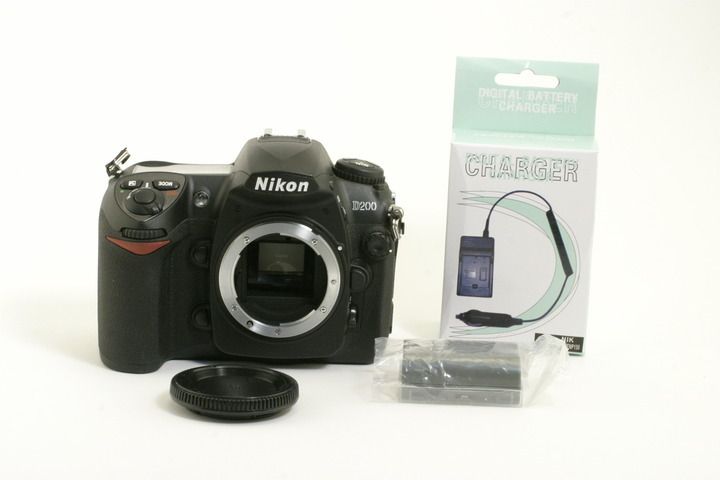 Nikon D200 10.2 MP Digital SLR Camera Body Only D 200 DSLR 10MP 202046 