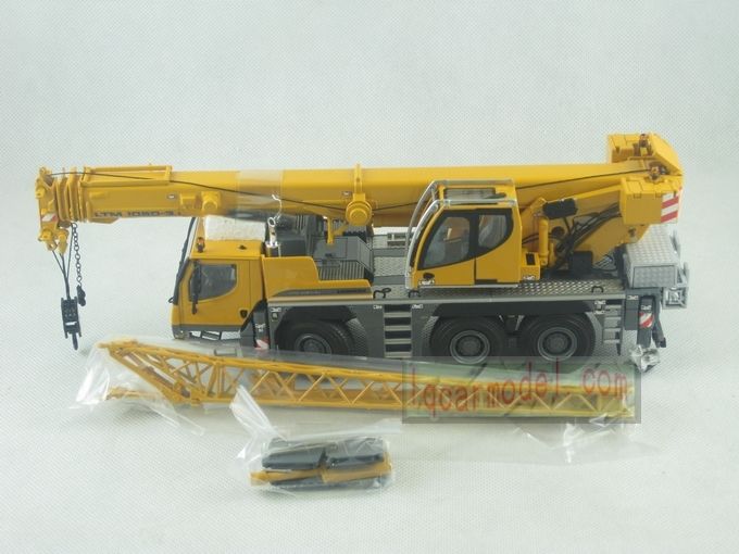 50 WSI Liebherr LTM 1050 3.1 Mobile Crane Diecast  