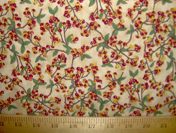 Small Red Orange Berry Leaves Fall FQ Quilting Fabric  