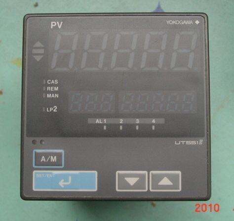 YOKOGAWA UT551 UT551 10 Temperature Controller FreeShip  