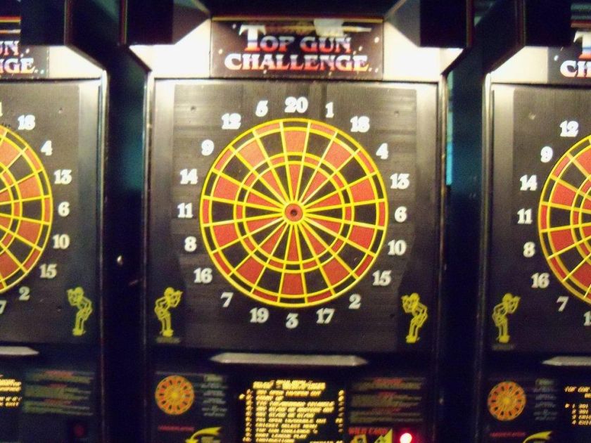 Arachnid Galaxy Top Gun Challenge video dart board  