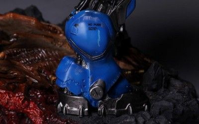 StarCraft 2 Tychus Findlay Terran Marine Statue Figure  