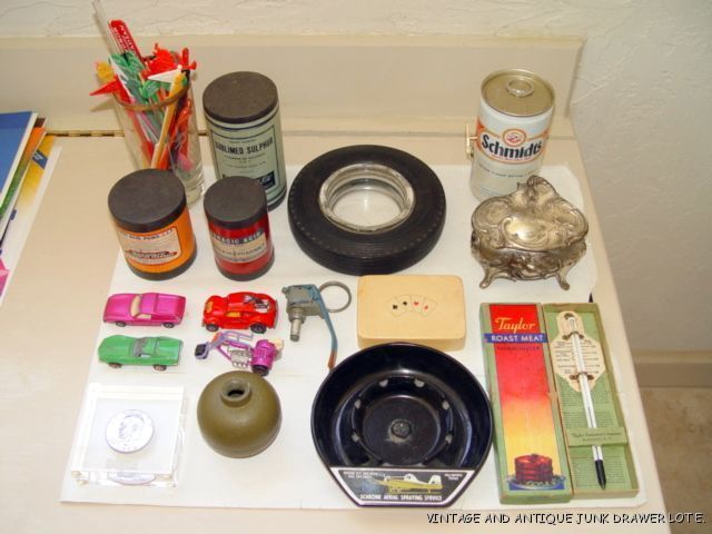 VINTAGE AND ANTIQUE JUNK DRAWER LOT E.   