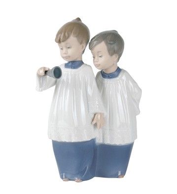 NAO LLADRO Handcrafted Porcelain   Choir Boys   NIB  