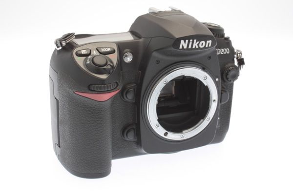   SLR Camera Body   10.2MP   Under 3000 Shutter Actuations  