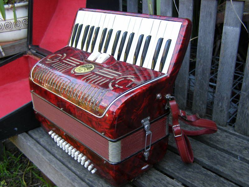 RARE ANTIQUE SABBATINI CASTLEFIDARDO PIANO ACCORDION  