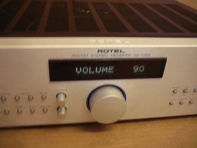 ROTEL 2 CH CHANNEL 100 WATT RECEIVER W/REMOTE MODEL RX 1052. IN GOOD 