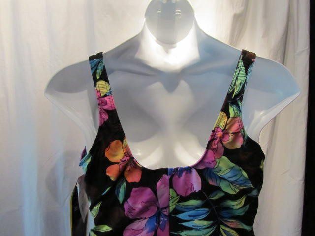 MIRACLESUIT Oceanus Floral Womens Plus Size Swimsuit 22W NEW FREE 