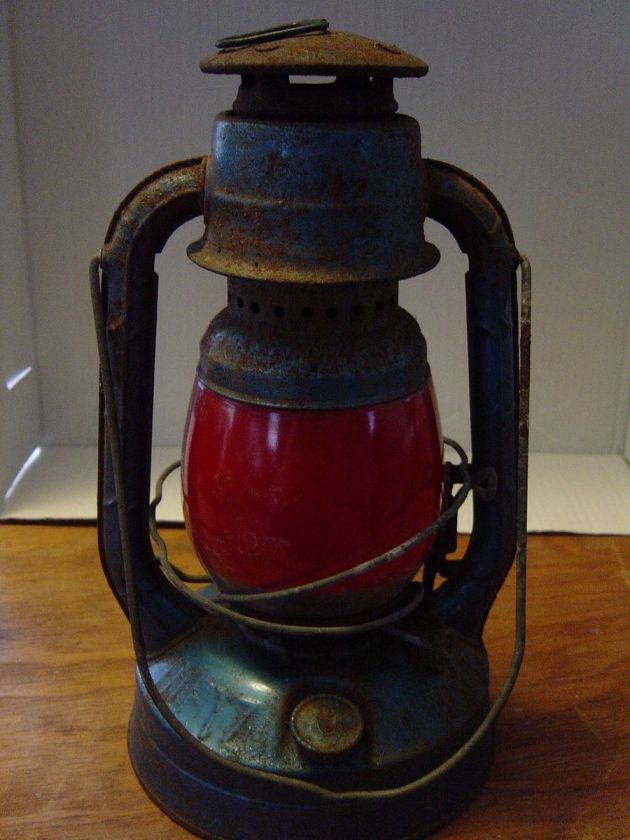   LITTLE WIZARD LANTERN   Original Everything Including Rust   