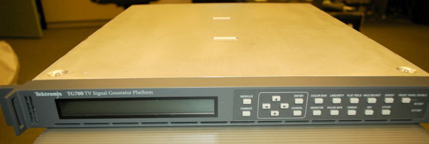 Tektronix TG700 Mainframe generator HD SD PAL NTSC  