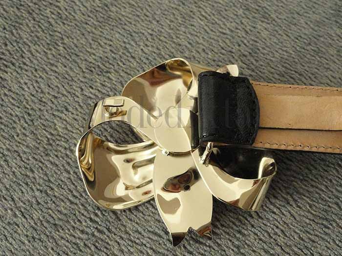 NWT VIONNET GOLDEN FLOWER BUCKLE BELT SO BEAUTIFUL  