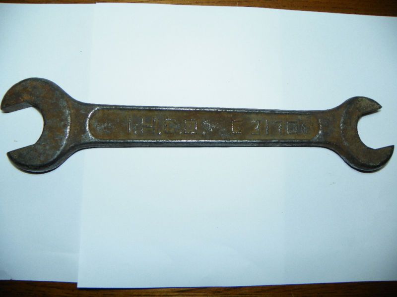 Vintage International Harvester IHC G 3170 Wrench Farm  