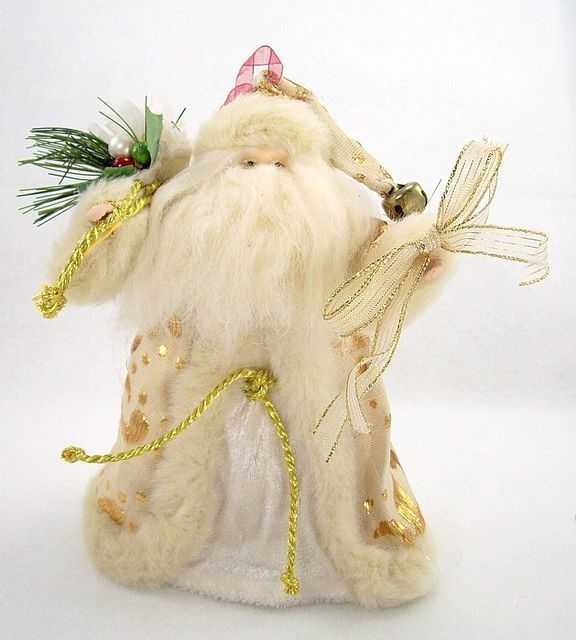 Beautiful Christmas Gold & Cream Santa Ornament Figurine 7  