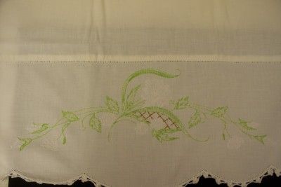 Lot of 4 vintage pillowcases   Liquid embroidery & embroidery  