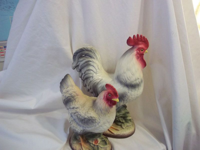 Collectible statue rooster/chicken 2 pcs.  