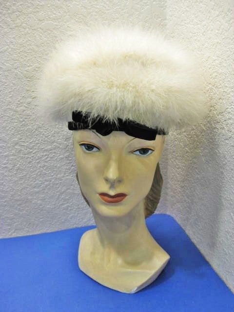 vtg 60s Ladies White Mirabou Fur Feather Bubble Hat  