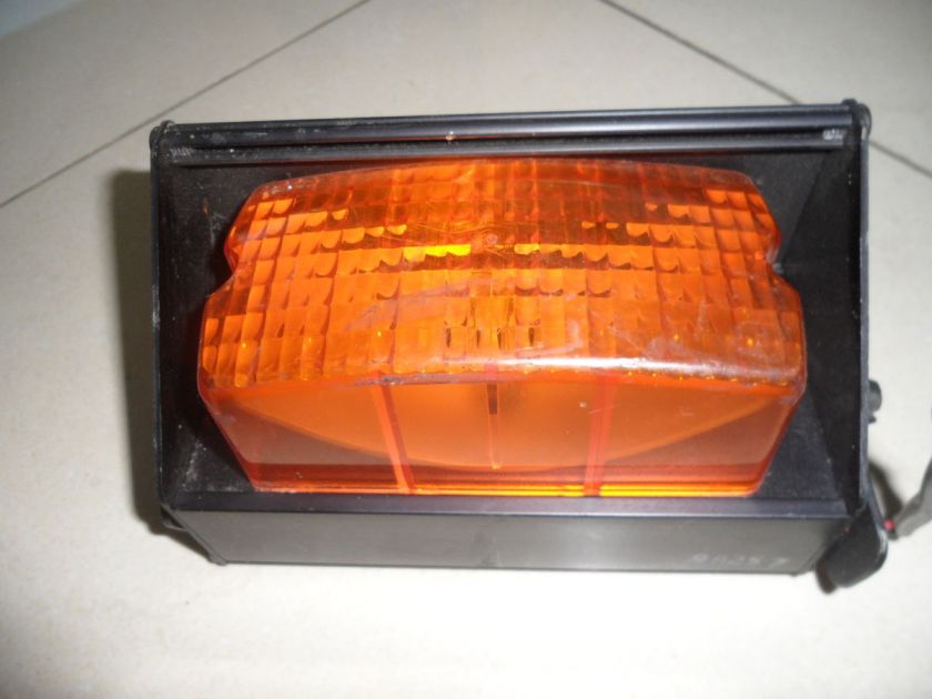 Federal Signal Grill / Deck Amber Light with Mounting Brackets #SML1 