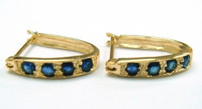 STUNNING 10KT YELLOW GOLD ROUND SAPPHIRE HOOP EARRINGS  