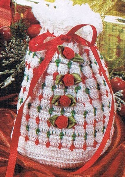 SMALL CHRISTMAS GIFT BAG CROCHET PATTERN ~ ORNAMENT  