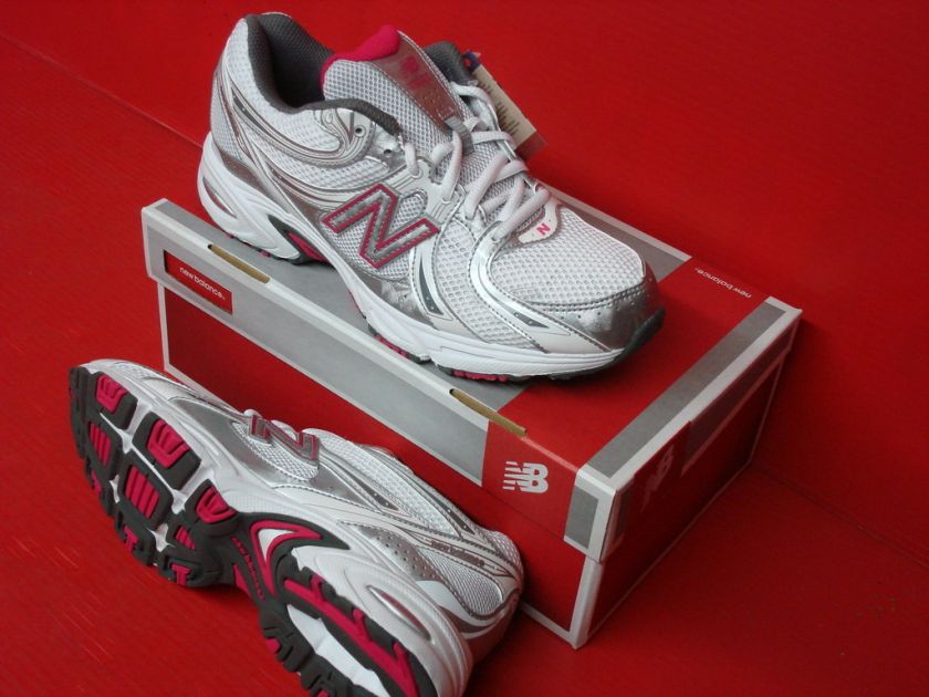 NEW BALANCE WR470WP WOMENS RUNNING SIZE 10  