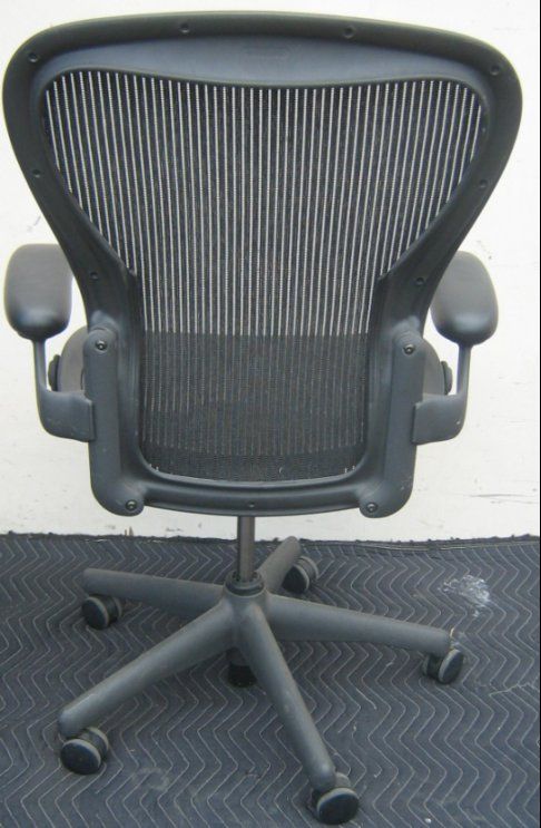 HERMAN MILLER AERON OFFICE CHAIR GRAPHITE POSTURE C  