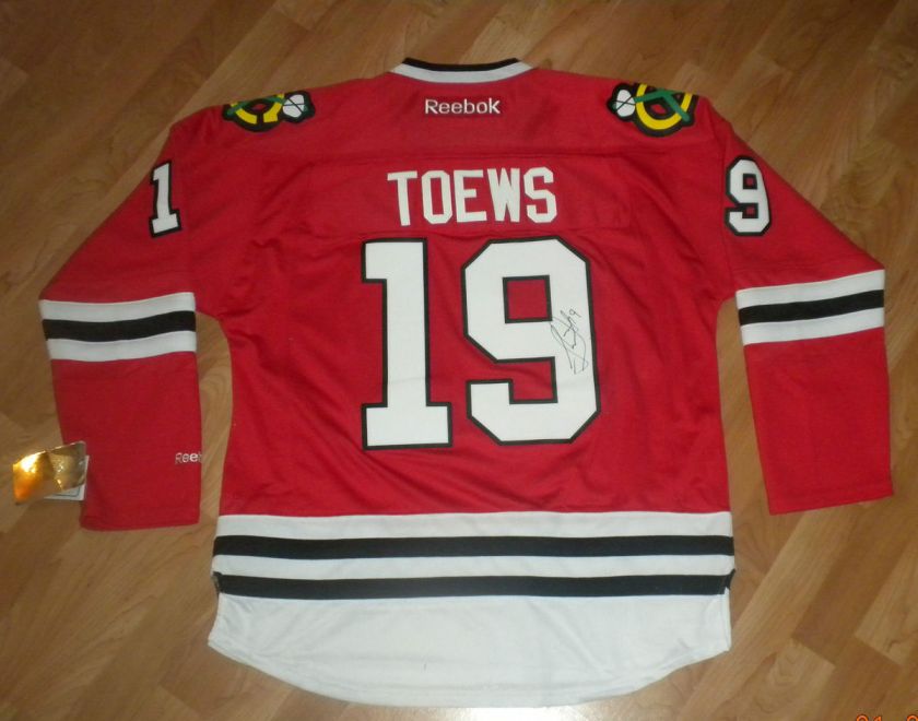 JONATHAN TOEWS CHICAGO BLACKHAWKS SIGNED NHL HOCKEY JERSEY  