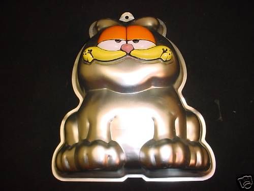 Wilton GARFIELD cake pan BIG FAT CAT mold PLASTIC FACE  