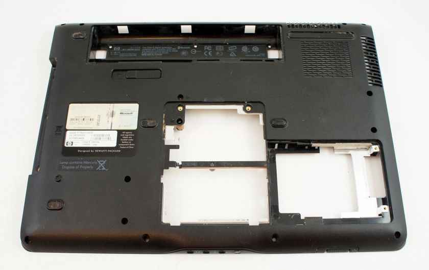 HP Pavilion dv6000 Bottom Case EAAT3008018 B Missing 4 pads  