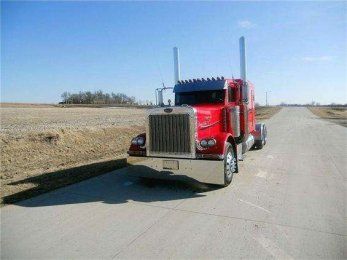 2005 Peterbilt 379 EXHD Semi Truck 2005 Peterbilt 379 EXHD Semi Truck 