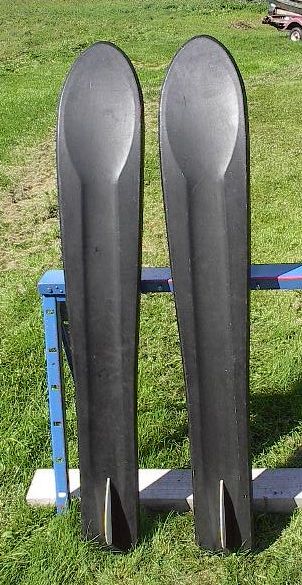 BRIEN Amigo Jr 135 cm Waterskis Parabolic Shape  