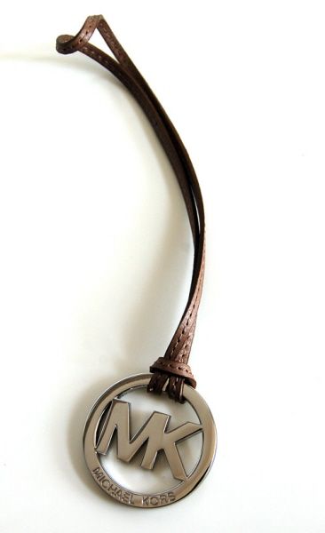 Michael Kors MK SILVER Taupe PURSE HANGTAG Charm Key FOB keychain 