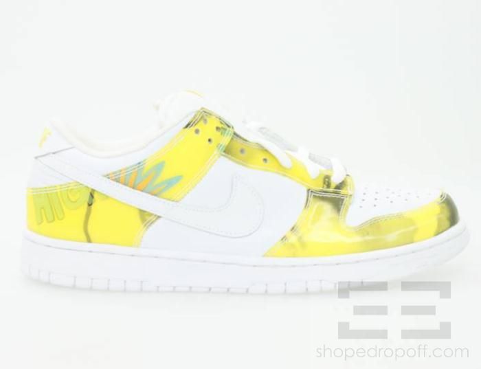 Nike White & Yellow Holographic Dunk Low Pro SB De La Soul Sneakers Sz 