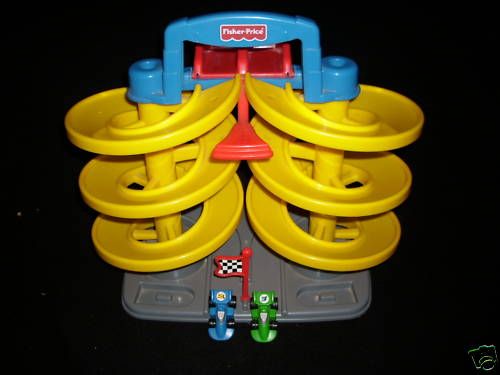 FiSHeR PRiCe SPIRAL RACE TRACK & CARS No SouNDS  